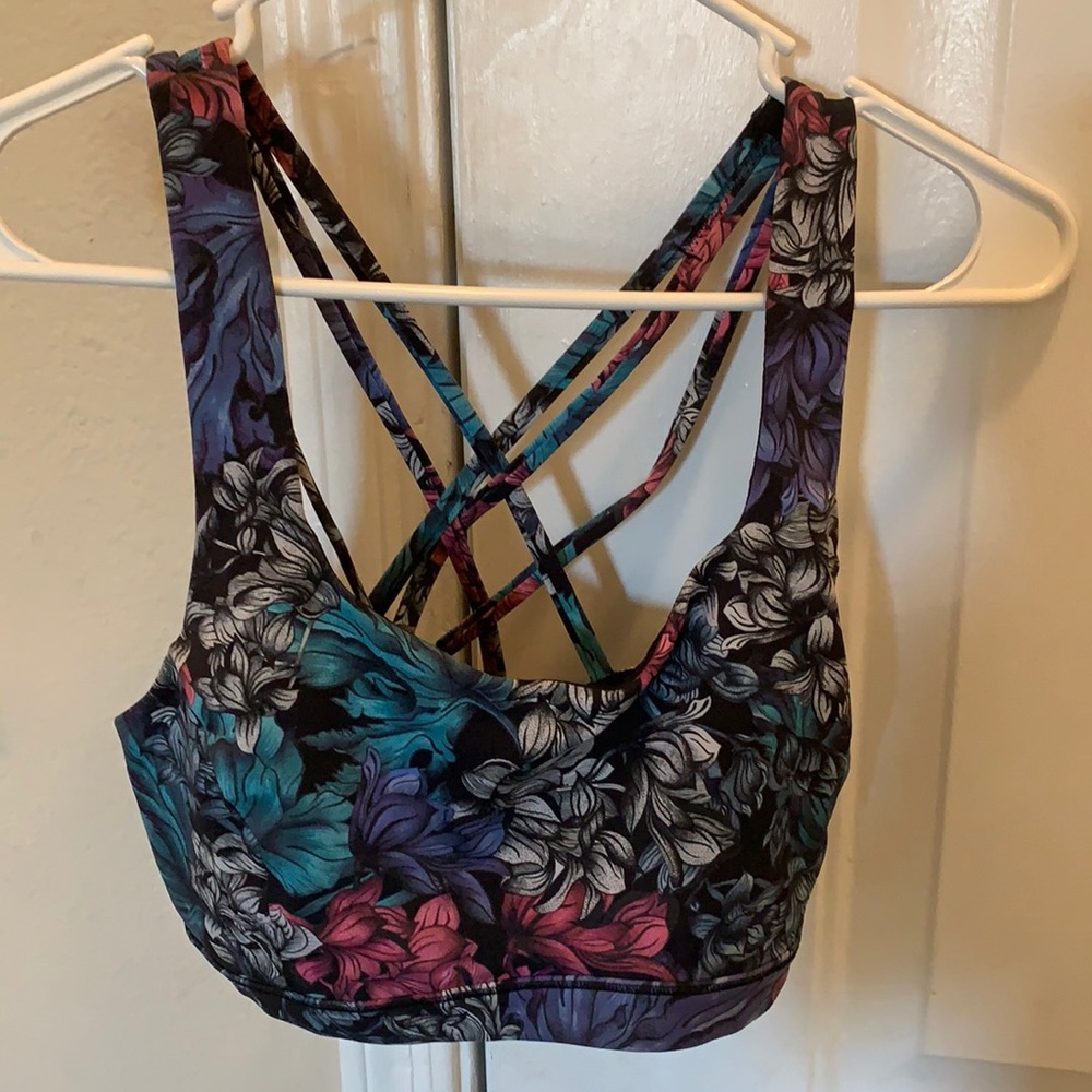 Lululemon floral womens criss cross sports bra